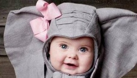 Hình nền em bé dễ thương sẽ giúp bạn có một ngày mới đầy năng lượng. Chúng mang đến cho bạn cảm giác hạnh phúc và tình yêu thương khi nhìn vào bé và cảm nhận được sự đáng yêu, tinh nghịch của chúng.